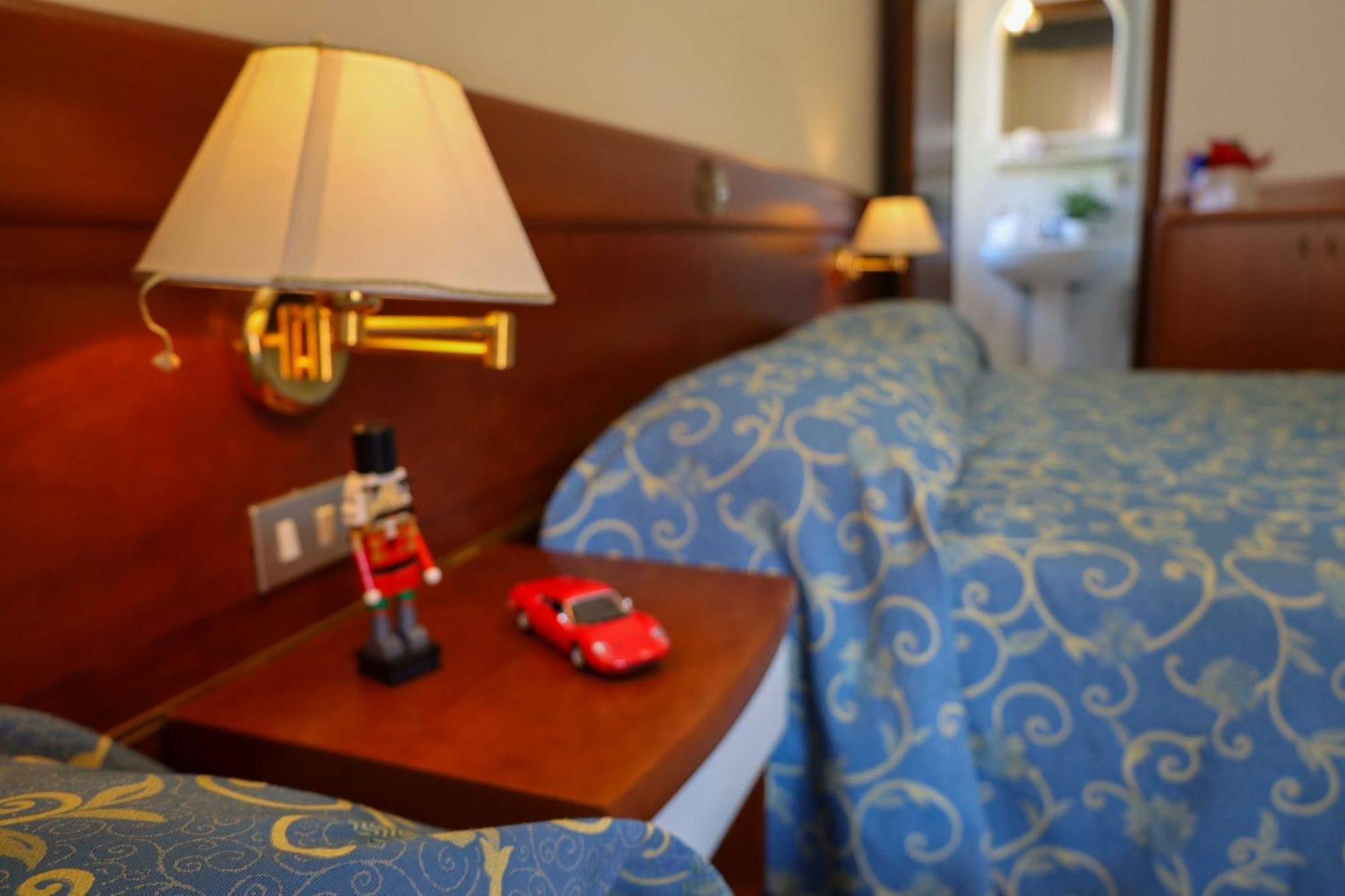 Easy Hotel Meryon Sottomarina Bagian luar foto