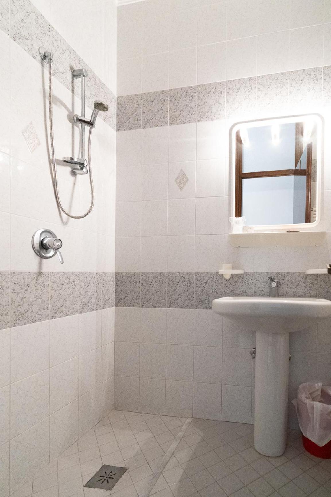 Easy Hotel Meryon Sottomarina Ruang foto